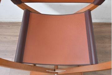 中古　フランス　HERMES(エルメス)　PIPPAシリーズ　本革　木の温もりでレザーのしなやかさを楽しむフォールディングチェア(folding armchair、折りたたみ式チェア、折り畳み、アームチェア、椅子、イス)(現行定価約350万円)(R-084688)