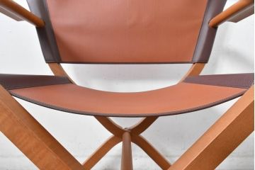 中古　フランス　HERMES(エルメス)　PIPPAシリーズ　本革　木の温もりでレザーのしなやかさを楽しむフォールディングチェア(folding armchair、折りたたみ式チェア、折り畳み、アームチェア、椅子、イス)(現行定価約350万円)(R-084688)