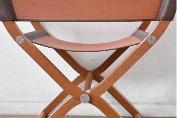 中古　フランス　HERMES(エルメス)　PIPPAシリーズ　本革　木の温もりでレザーのしなやかさを楽しむフォールディングチェア(folding armchair、折りたたみ式チェア、折り畳み、アームチェア、椅子、イス)(現行定価約350万円)(R-084688)