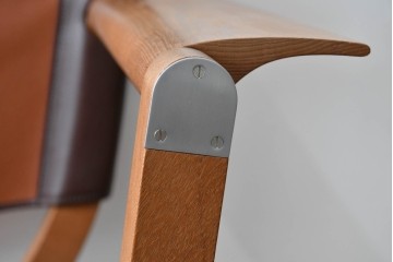 中古　フランス　HERMES(エルメス)　PIPPAシリーズ　木の温もりでレザーのしなやかさを楽しむフォールディングチェア　現行定価約350万円相当　(R-084688)