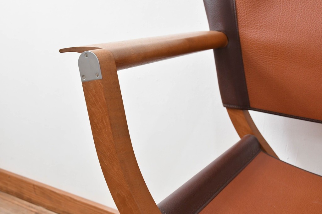 中古　フランス　HERMES(エルメス)　PIPPAシリーズ　木の温もりでレザーのしなやかさを楽しむフォールディングチェア　現行定価約350万円相当　(R-084688)