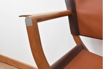 中古　フランス　HERMES(エルメス)　PIPPAシリーズ　木の温もりでレザーのしなやかさを楽しむフォールディングチェア　現行定価約350万円相当　(R-084688)