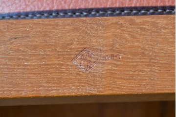 中古　フランス　HERMES(エルメス)　PIPPAシリーズ　木の温もりでレザーのしなやかさを楽しむフォールディングチェア　現行定価約350万円相当　(R-084688)