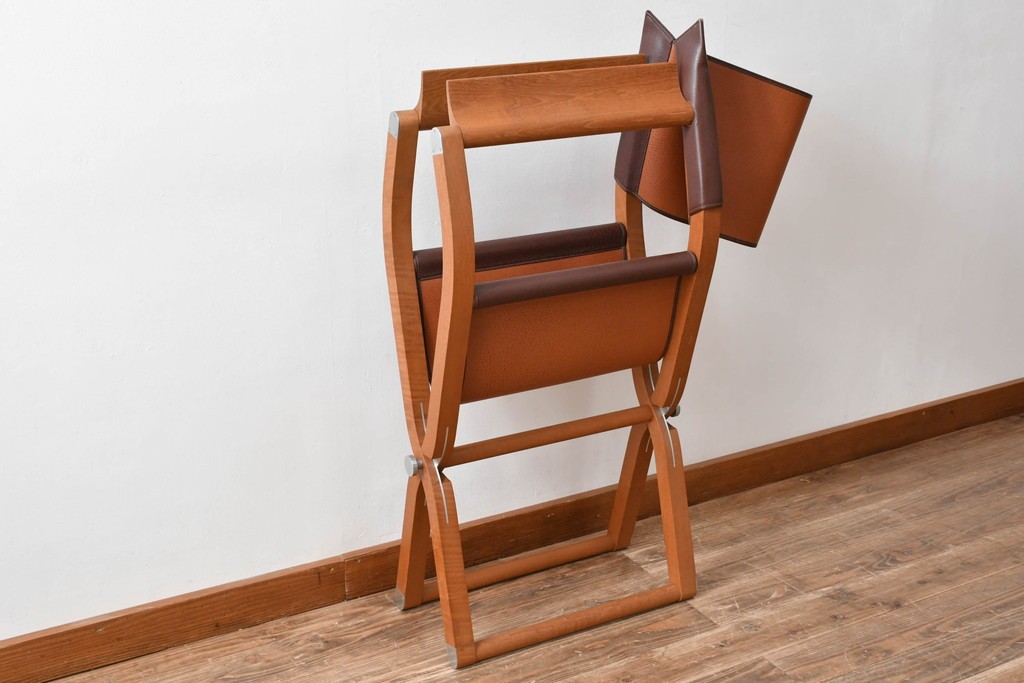 中古　フランス　HERMES(エルメス)　PIPPAシリーズ　木の温もりでレザーのしなやかさを楽しむフォールディングチェア　現行定価約350万円相当　(R-084688)