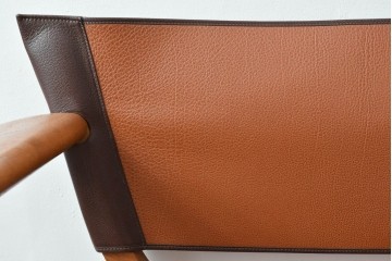 中古　フランス　HERMES(エルメス)　PIPPAシリーズ　木の温もりでレザーのしなやかさを楽しむフォールディングチェア　現行定価約350万円相当　(R-084688)