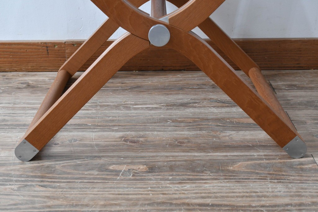 中古　フランス　HERMES(エルメス)　PIPPAシリーズ　木の温もりでレザーのしなやかさを楽しむフォールディングチェア　現行定価約350万円相当　(R-084688)