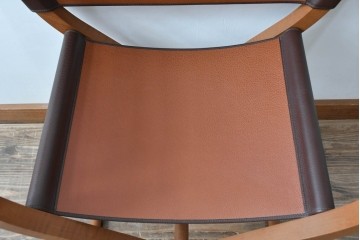 中古　フランス　HERMES(エルメス)　PIPPAシリーズ　木の温もりでレザーのしなやかさを楽しむフォールディングチェア　現行定価約350万円相当　(R-084688)