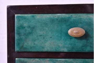 イタリアビンテージ　高級家具　希少モデル!!　アルド・トゥーラ(ALDO TURA)　仔山羊革張り　引き出し14杯　グリーンカラーが印象的なサイドチェスト　(R-084689)
