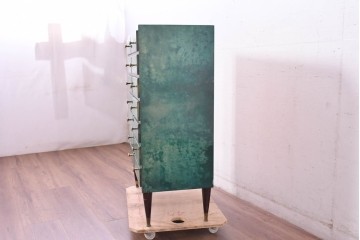 イタリアビンテージ　高級家具　希少モデル!!　アルド・トゥーラ(ALDO TURA)　仔山羊革張り　引き出し14杯　グリーンカラーが印象的なサイドチェスト　(R-084689)