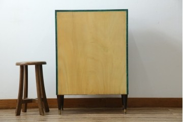 イタリアヴィンテージ　高級家具　希少モデル!!　アルド・トゥーラ(ALDO TURA)　仔山羊革張り　引き出し14杯　グリーンカラーが印象的なサイドチェスト　(R-084689)