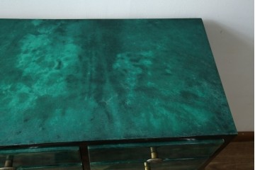 イタリアヴィンテージ　高級家具　希少モデル!!　アルド・トゥーラ(ALDO TURA)　仔山羊革張り　引き出し14杯　グリーンカラーが印象的なサイドチェスト　(R-084689)