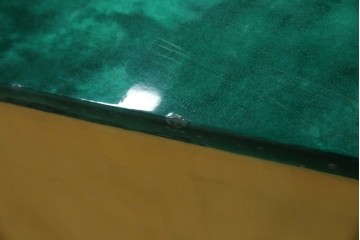 イタリアヴィンテージ　高級家具　希少モデル!!　アルド・トゥーラ(ALDO TURA)　仔山羊革張り　引き出し14杯　グリーンカラーが印象的なサイドチェスト　(R-084689)