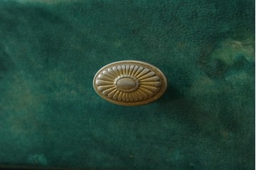 イタリアヴィンテージ　高級家具　希少モデル!!　アルド・トゥーラ(ALDO TURA)　仔山羊革張り　引き出し14杯　グリーンカラーが印象的なサイドチェスト　(R-084689)