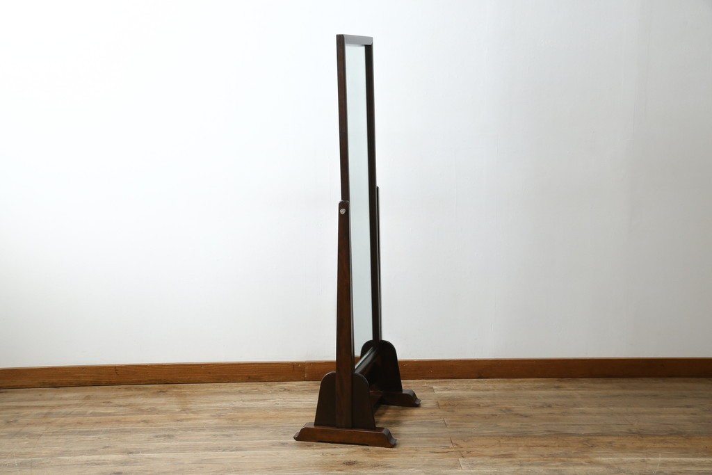 中古　美品　松本民芸家具　シンプルながら品の良い佇まいが魅力のD型姿見　(R-084690)