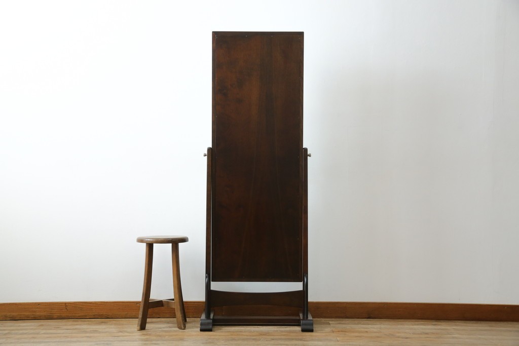 中古　美品　松本民芸家具　シンプルながら品の良い佇まいが魅力のD型姿見　(R-084690)