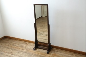 中古　美品　松本民芸家具　シンプルながら品の良い佇まいが魅力のD型姿見　(R-084690)