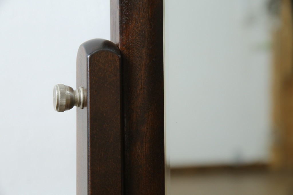 中古　美品　松本民芸家具　シンプルながら品の良い佇まいが魅力のD型姿見　(R-084690)