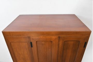 和製ビンテージ　専門店にてリペア済　前面桐材　透かしの金具がアクセント!和の美を纏うワードローブ(R-084692)
