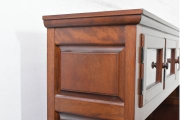 中古　超美品!!　特注　松本民芸家具　クラシカルな重厚感漂う収納力抜群のサイドキャビネット(戸棚、収納棚)(定価約100万円)(R-084694)