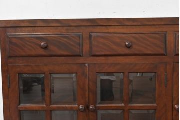 中古　超美品!!　特注　松本民芸家具　ぶ厚い天板が安心感と高級感を感じさせインテリアの主役になるサイドボード(サイドキャビネット、収納棚、飾り棚、戸棚)(定価約65万円)(R-084695)