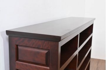 中古　超美品!!　特注品　松本民芸家具　ぶ厚い棚板と深みのある木目が空間を上品に引き立てる収納棚(サイドキャビネット、オープンラック、飾り棚)(定価約50万円)(R-084696)