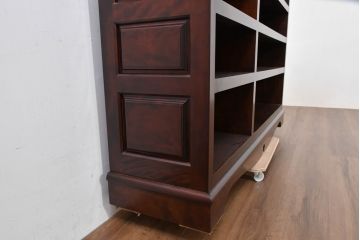 中古　超美品!!　特注品　松本民芸家具　ぶ厚い棚板と深みのある木目が空間を上品に引き立てる収納棚(サイドキャビネット、オープンラック、飾り棚)(定価約50万円)(R-084696)
