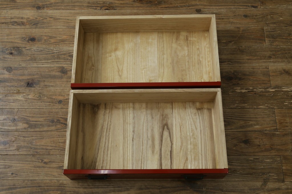 中古　超美品!　高島屋購入品　総漆塗り　深紅の色彩と使いやすい多段構成が魅力の小箪笥　定価約70万円　(R-084697)