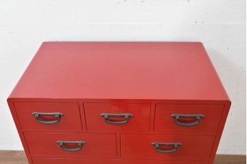 中古　超美品!　高島屋購入品　総漆塗り　深紅の色彩と使いやすい多段構成が魅力の小箪笥　定価約70万円相当　(R-084697)