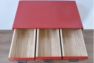 中古　超美品!　高島屋購入品　総漆塗り　深紅の色彩と使いやすい多段構成が魅力の小箪笥　定価約70万円相当　(R-084697)