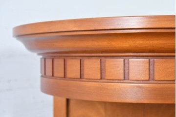 中古　美品　横浜ダニエル(daniel)　彫り装飾や滑らかな曲線が美しいコーナーラック　(R-084698)