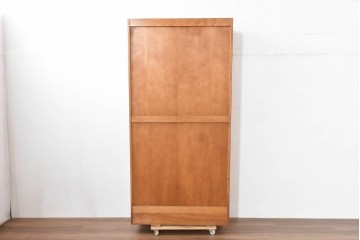 中古　美品　横浜ダニエル(daniel)　気品漂うデザインが空間を格調高く演出する本棚　(R-084699)