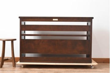中古　超美品!!　特注品　松本民芸家具　洗練されたデザインで和モダンなお部屋に馴染む飾り棚　(R-084703)