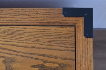 中古　美品　引き出し15杯　和の空間作りにおすすめのローチェスト　(R-084708)