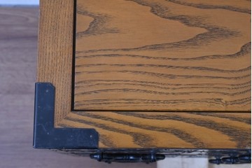 中古　美品　引き出し15杯　和の空間作りにおすすめのローチェスト　(R-084708)