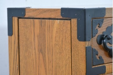 中古　美品　引き出し15杯　和の空間作りにおすすめのローチェスト　(R-084708)