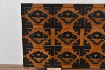 中古　美品　引き出し15杯　和の空間作りにおすすめのローチェスト　(R-084708)