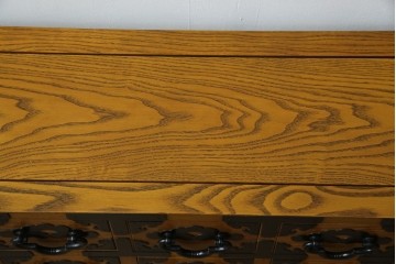 中古　美品　引き出し15杯　和の空間作りにおすすめのローチェスト　(R-084708)