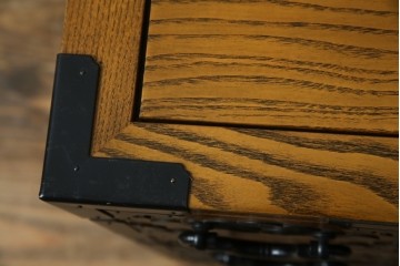 中古　美品　引き出し15杯　和の空間作りにおすすめのローチェスト　(R-084708)