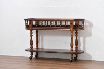 中古　美品　希少な廃番品!!　イタリア製　クラシカルな佇まいと実用性を兼ね備えたキャスター付き木製プランター　(R-084709)