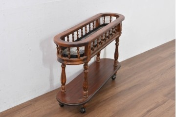 中古　美品　希少な廃番品!!　イタリア製　クラシカルな佇まいと実用性を兼ね備えたキャスター付き木製プランター　(R-084709)