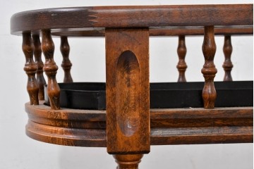 中古　美品　希少な廃番品!!　イタリア製　クラシカルな佇まいと実用性を兼ね備えたキャスター付き木製プランター　(R-084709)