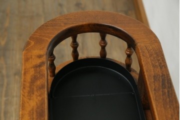 中古　美品　希少な廃番品!!　イタリア製　クラシカルな佇まいと実用性を兼ね備えたキャスター付き木製プランター　(R-084709)