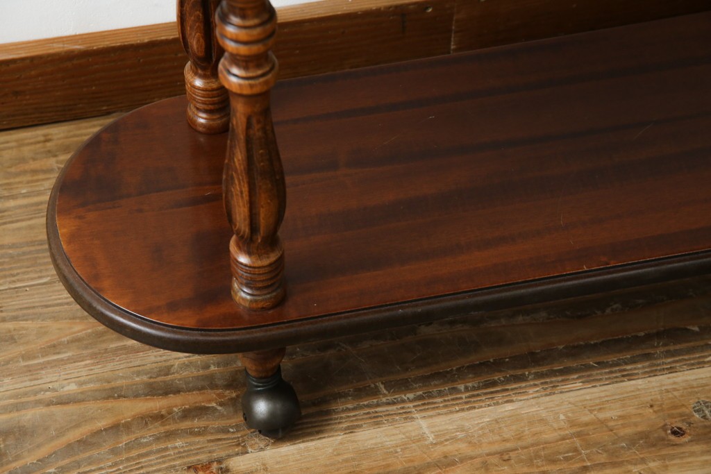 中古　美品　希少な廃番品!!　イタリア製　クラシカルな佇まいと実用性を兼ね備えたキャスター付き木製プランター　(R-084709)