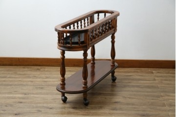 中古　美品　希少な廃番品!!　イタリア製　クラシカルな佇まいと実用性を兼ね備えたキャスター付き木製プランター　(R-084709)