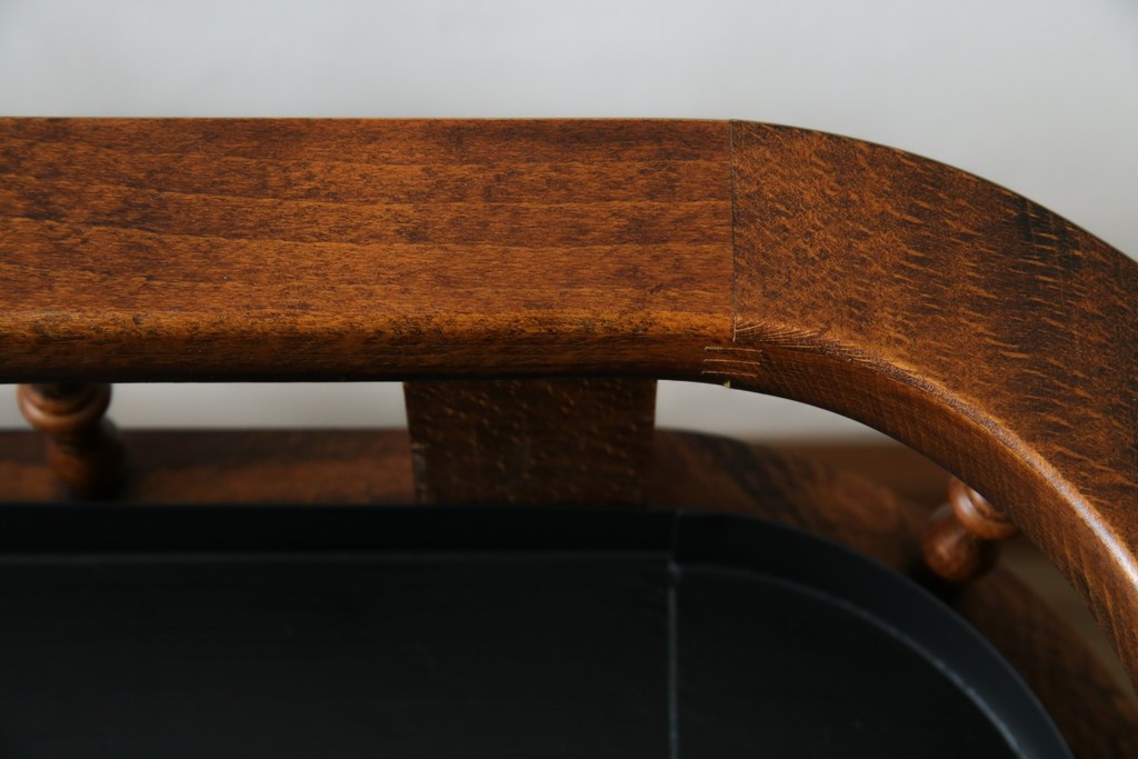 中古　美品　希少な廃番品!!　イタリア製　クラシカルな佇まいと実用性を兼ね備えたキャスター付き木製プランター　(R-084709)