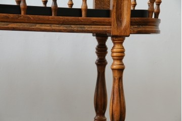 中古　美品　希少な廃番品!!　イタリア製　クラシカルな佇まいと実用性を兼ね備えたキャスター付き木製プランター　(R-084709)