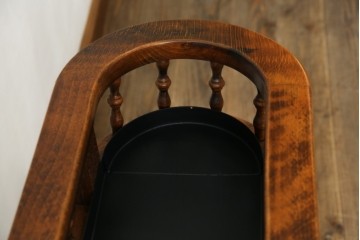 中古　美品　希少な廃番品!!　イタリア製　クラシカルな佇まいと実用性を兼ね備えたキャスター付き木製プランター　(R-084709)