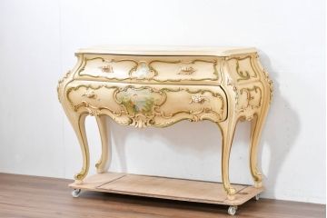 中古　美品　イタリア　SILIK(シリック)　繊細な装飾と気品あふれる佇まいが魅力的なサイドテーブル(サイドチェスト、コンソールテーブル、飾り台)(定価約140万円)(R-084710)
