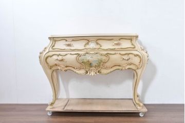 中古　美品　イタリア　SILIK(シリック)　繊細な装飾と気品あふれる佇まいが魅力的なサイドテーブル(サイドチェスト、コンソールテーブル、飾り台)(定価約140万円)(R-084710)