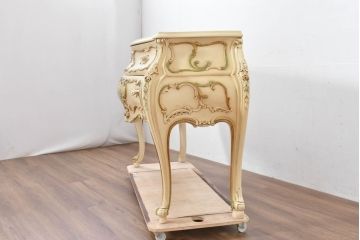 中古　美品　イタリア　SILIK(シリック)　繊細な装飾と気品あふれる佇まいが魅力的なサイドテーブル(サイドチェスト、コンソールテーブル、飾り台)(定価約140万円)(R-084710)